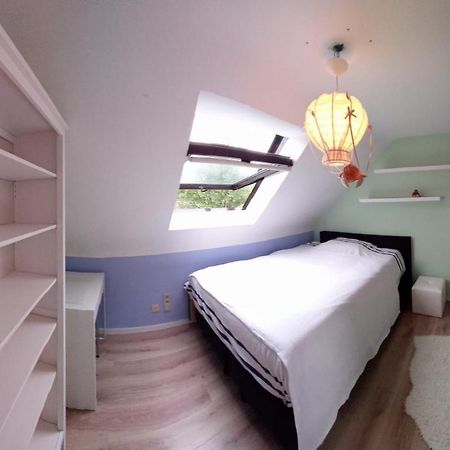 Les Prussiens Hotel Вавр Екстериор снимка