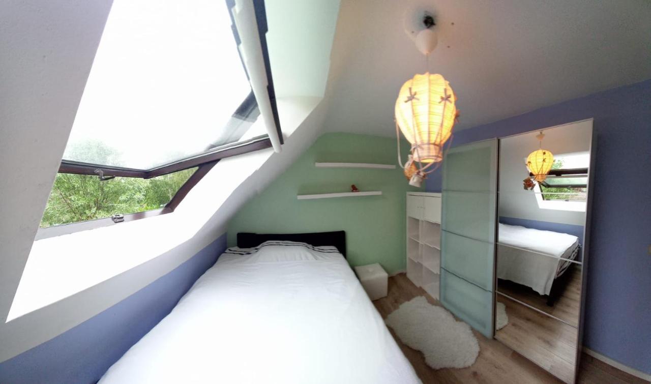 Les Prussiens Hotel Вавр Екстериор снимка